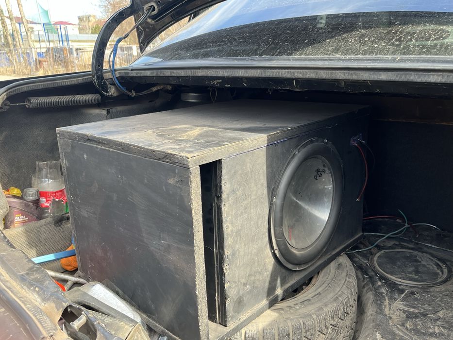 Продам саб 12 без усилителя