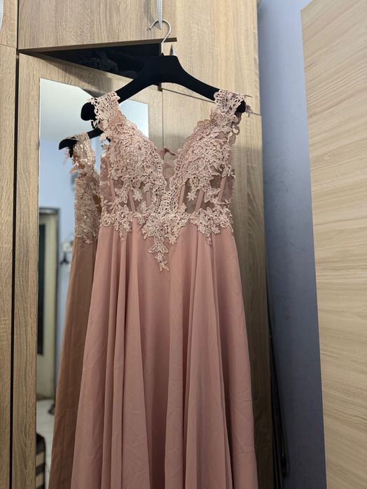 Официална Бална Рокля