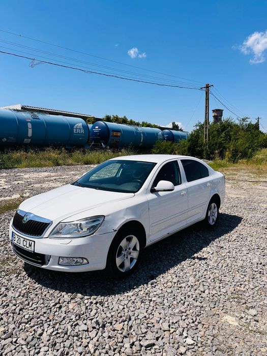 SKODA Octavia 2012 — imagine 3