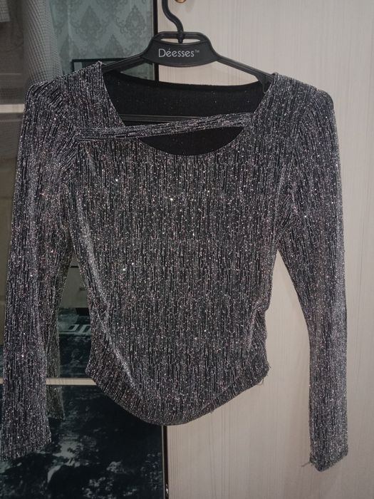 Продам нарядное кофту