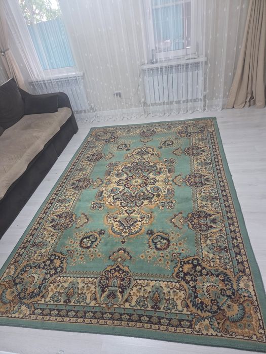 Ковёр бу отличный