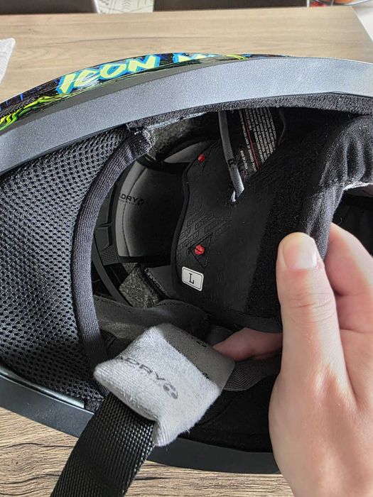 Cască moto Icon Variant Pro Willy Pete + vizier extra + geantă – ca nouă