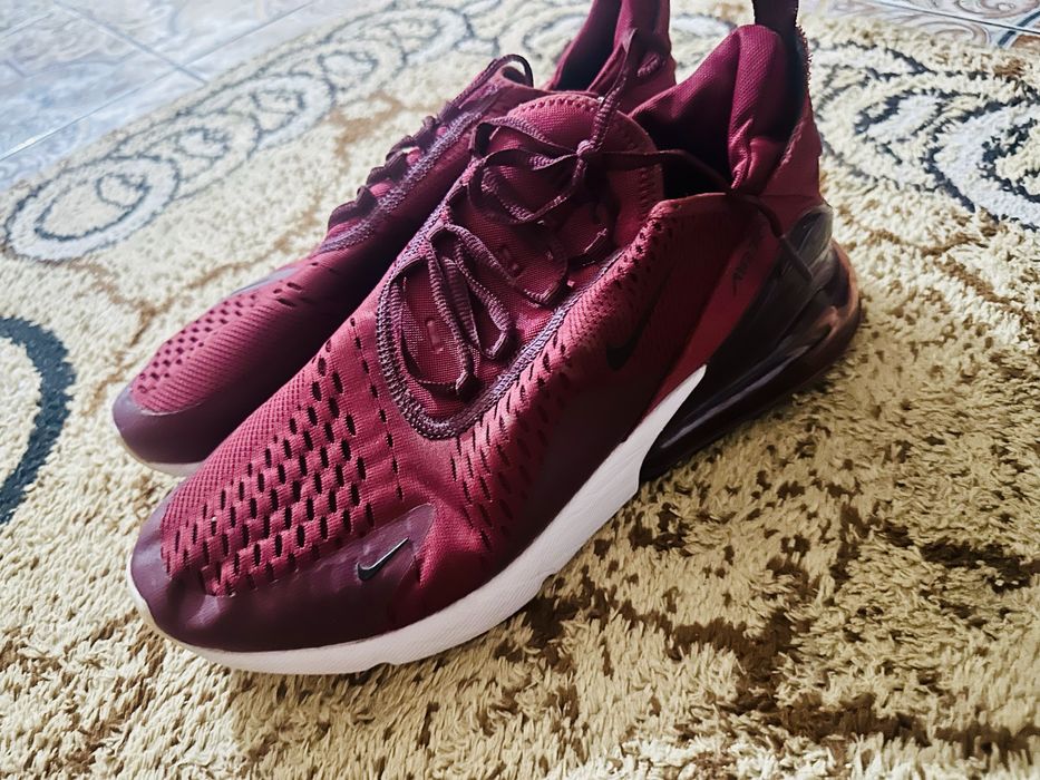 Vand   Nike Air max 270