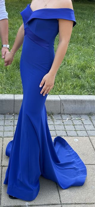 Официална рокля