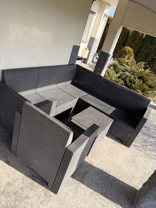 Coltar terasa, exterior