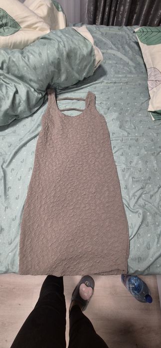 Rochie crem-gri dama cu bretele