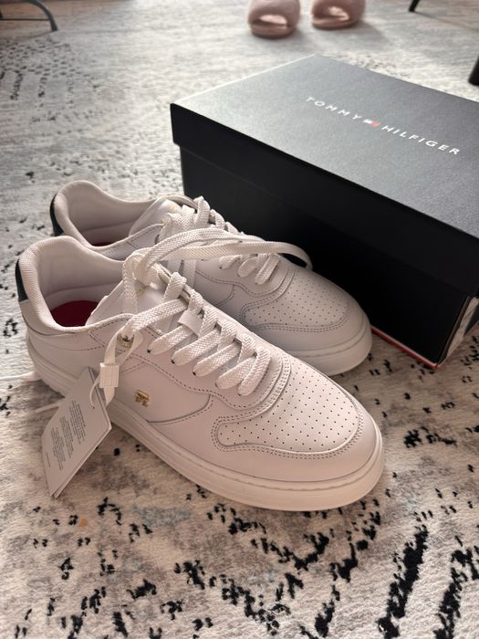 Tommy Hilfiger кроссовки