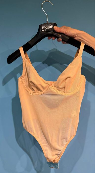 Чисто нова боди Asos