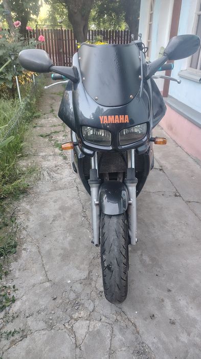 Vând Yamaha fazer 1998