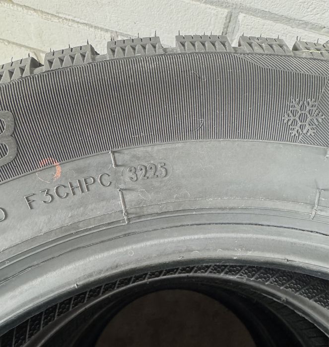 Зимние шины 185/65/15 Ovation