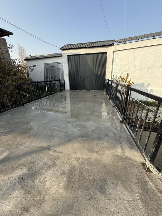 Тайер ховли сотилади