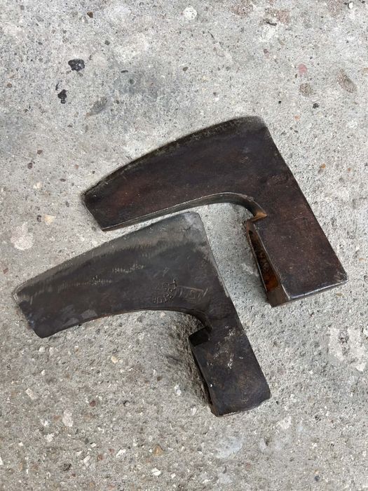 Стари големи брадви български с печат