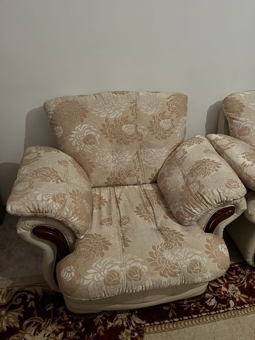 Диван,двойка и кресло