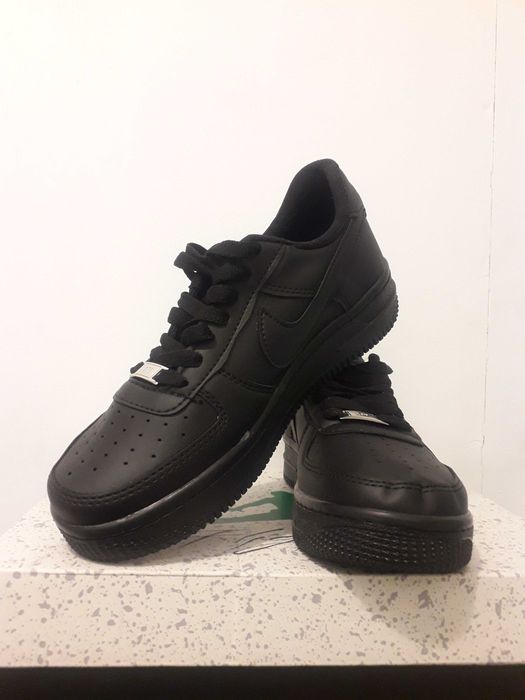 Оригинални кецове Nike Air Force 1 Low (Triple Black)