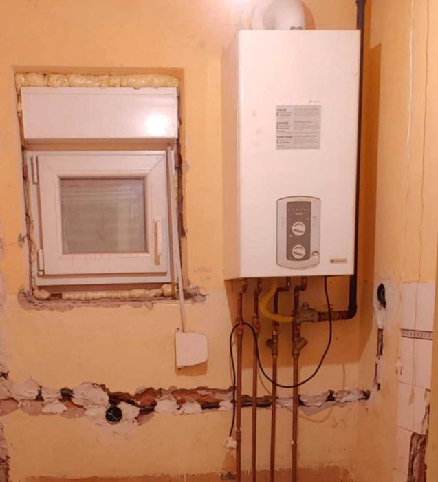 Apartament cu 2 camere, etaj 1, Tarnaveni,zona Frumoasa