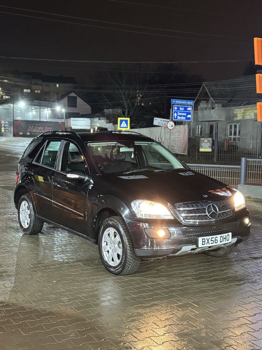 Mercedes-Benz ML 2006 Volan Dreapta ASTEPT OFERTE