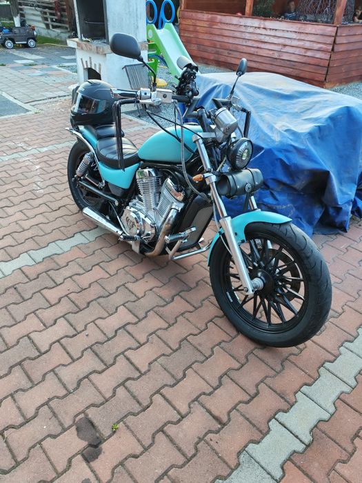 Vând Suzuki Intruder 750
