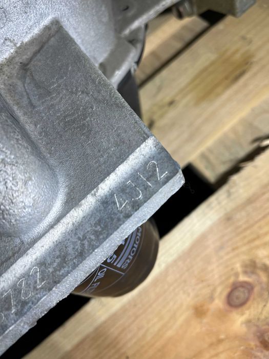 Двигатель Mitsubishi 4J12 2.4