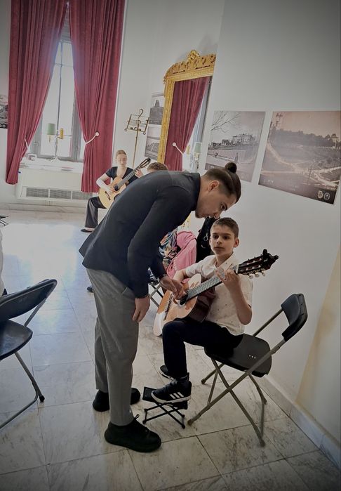 Meditatii/Lectii de Chitară clasică, acustica și electrică