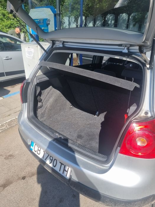 Продавам VW  GOLF 5