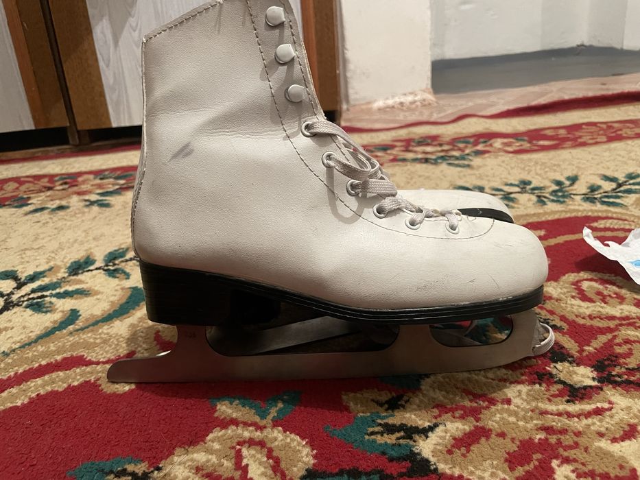 коньки 37-38размер