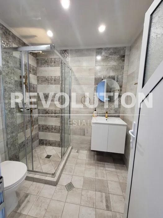 Дава се под наем Двустаен апартамент в Варна, м-т Траката - 66 кв.м за 600 € - Снимка #12