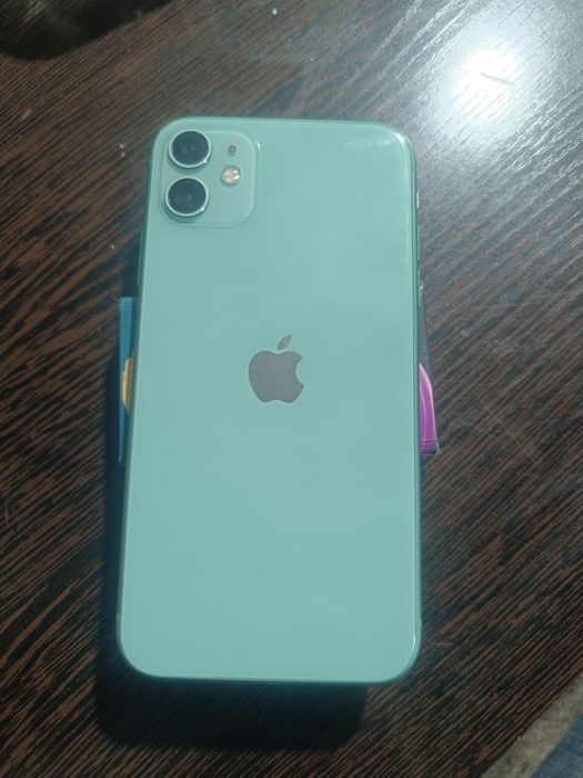Продам айфон 11 в идальном состояний