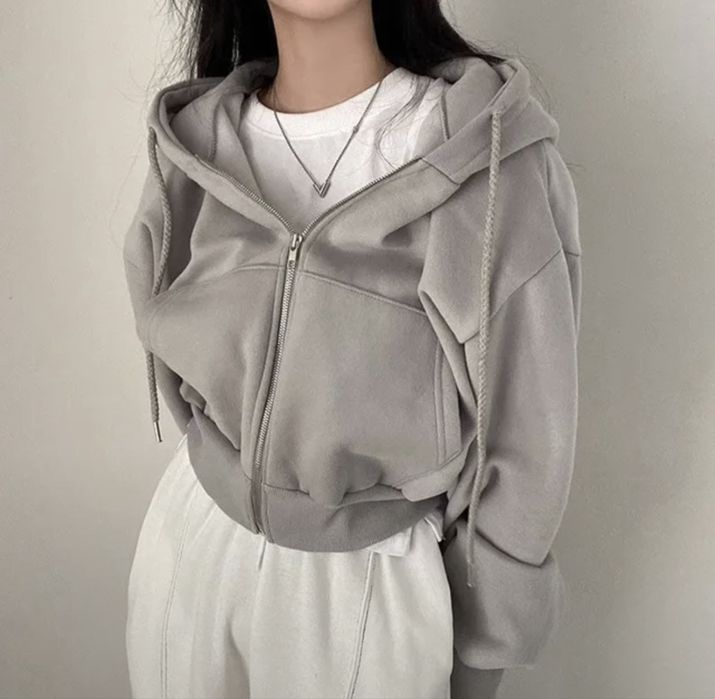 Кофта на замке.Зипка