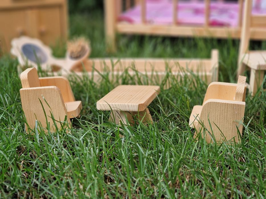 Set complet mobilier în miniatură din lemn natur pentru căsuță păpuși