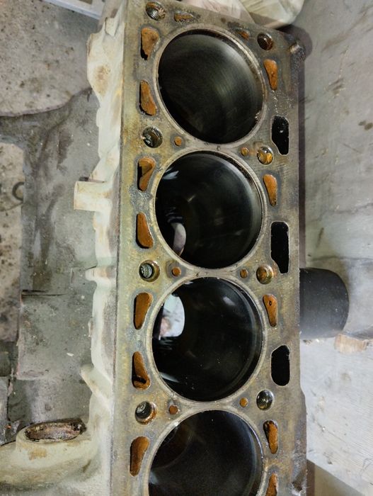 Блок гольф 3 1.6 абу