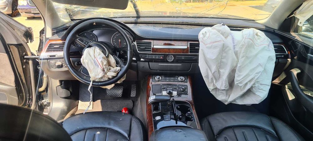 Ауди А8 4.2 дизел 2013г.