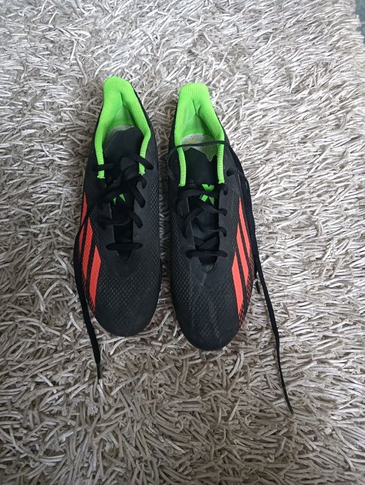 Crampoane adidas ,preț 100 lei