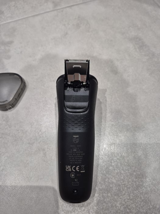 Елетрическа самобръсначка Filips