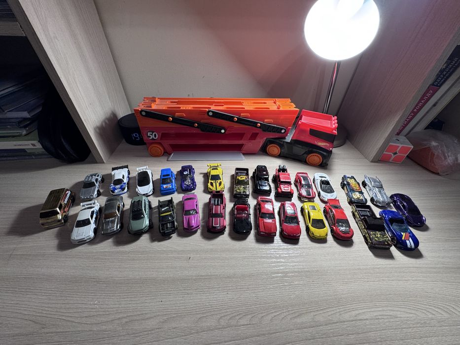 Продам Hot Wheels