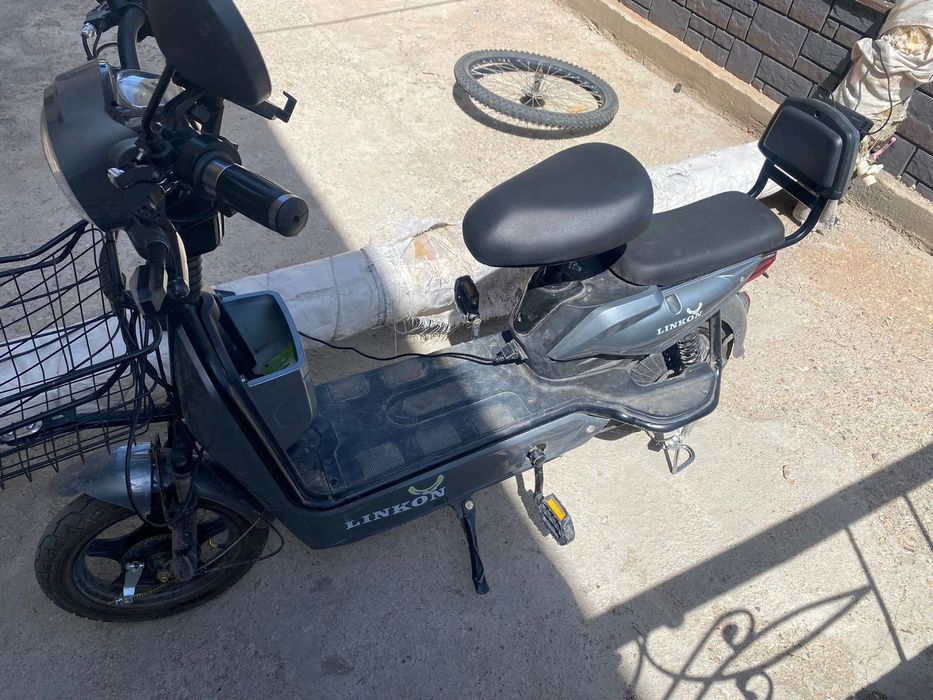 Скутер Sk8 продам