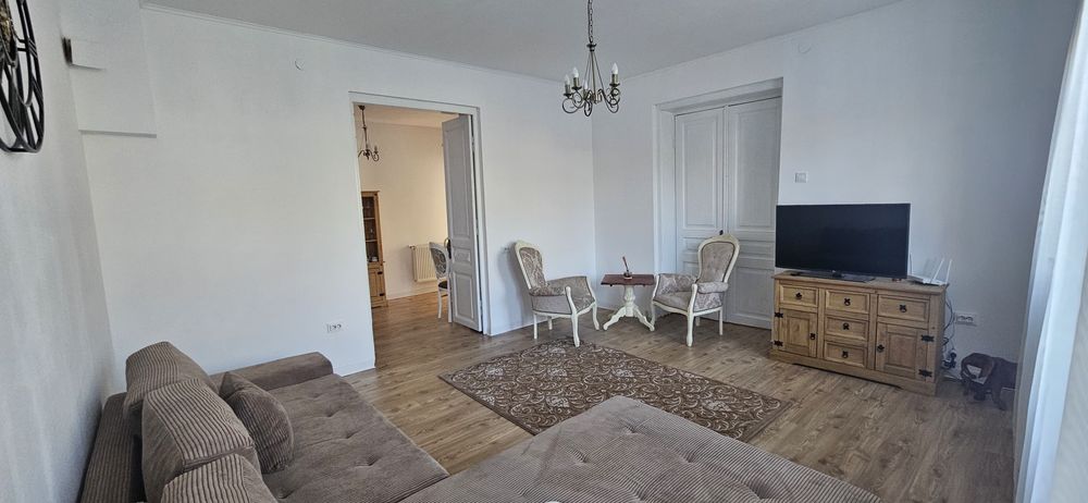 De inchiriat casa la pret de apartament!