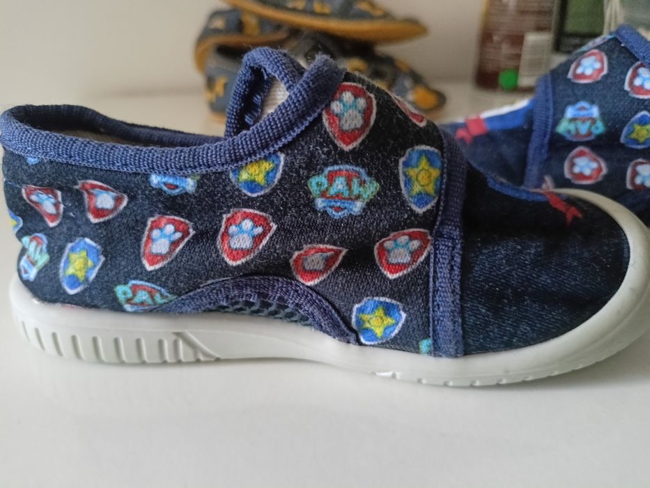 Пантофи за момче в детска ясла/градина