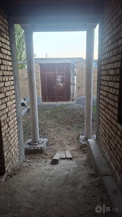 Andijon shaxrida 2 sotixlik uy sotiladi