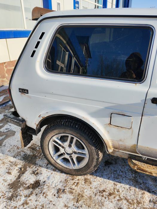 Продам ниву ваз21213