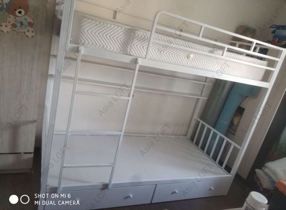 Продам двухьярусную кровать