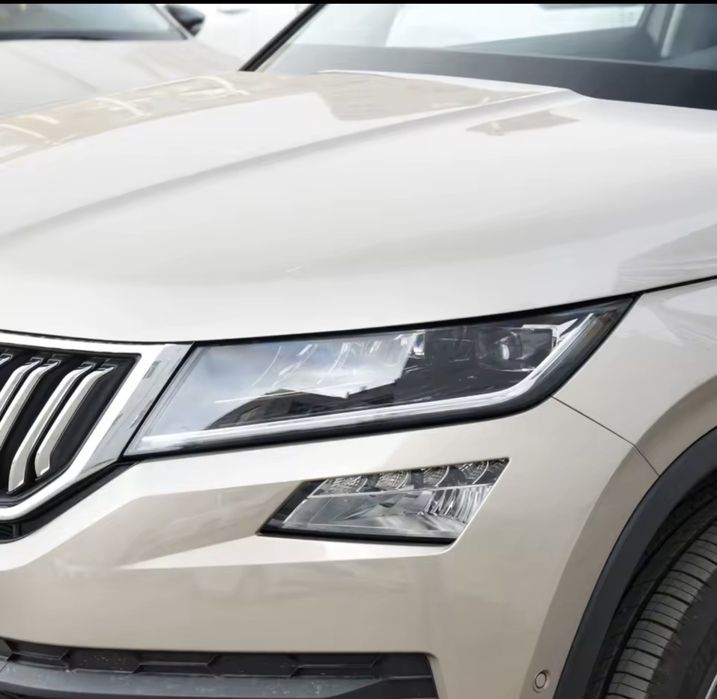 sticla far skoda kodiaq 2017-2021