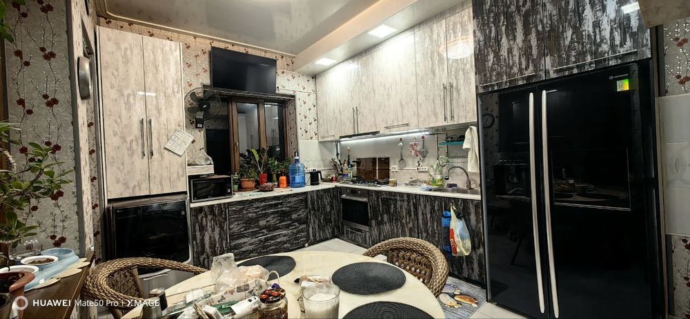 Участок 6 соток 7 комнат евро.Сергели метро 3 бекат