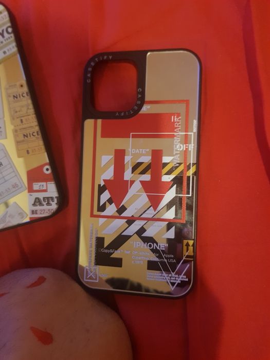 Vand Huse Iphone 12pro Max . Husele sunt noi  la cutie !