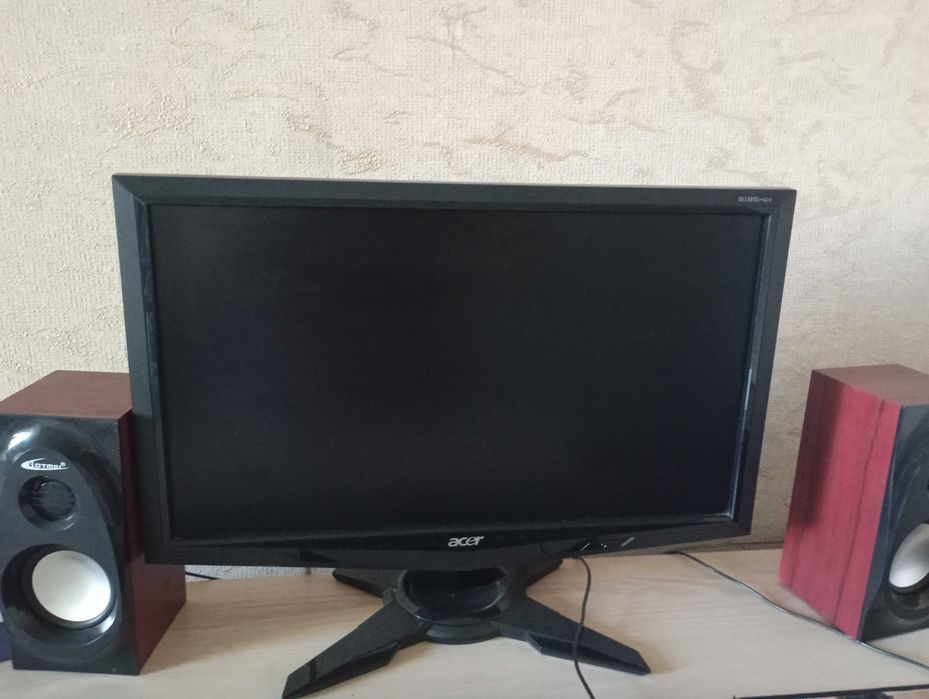 Монитор  Acer 19