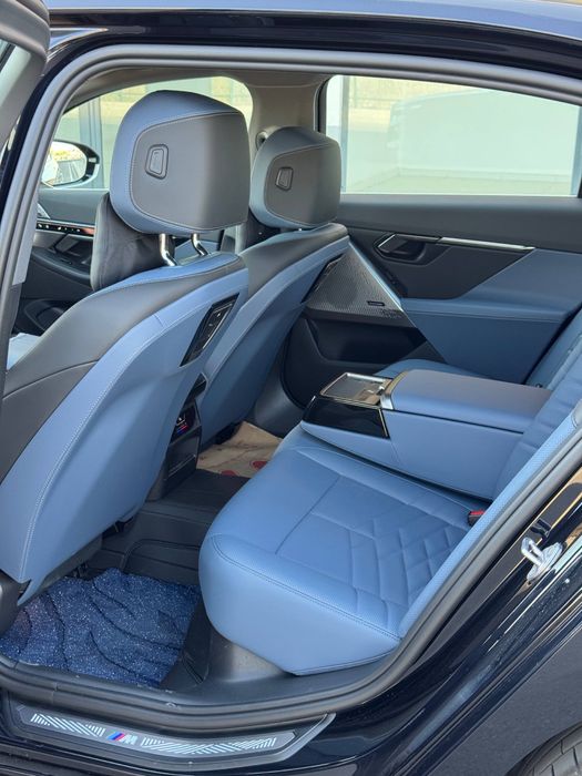 BMW i5 35L M poket 2025 yil