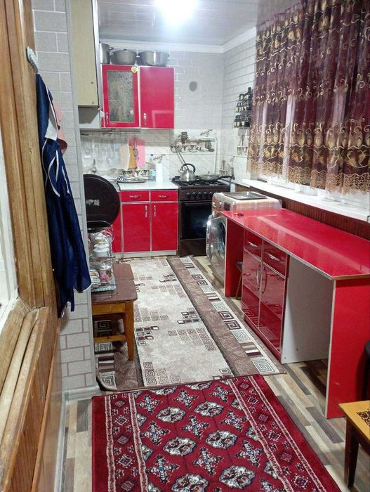 Navoiy shahar Yujniy tarafdan 2 xonali kvartira sotiladi