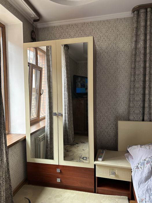 Продам спальный гарнитур