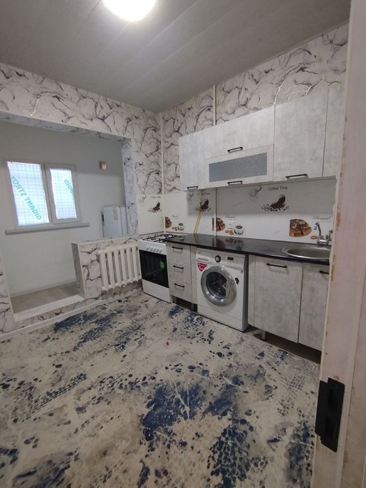 Чилонзор 12 2/5/9 сотилади