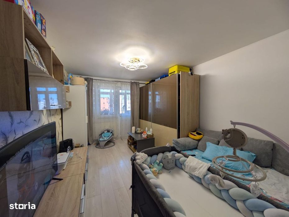Apartament 2 camere, balcon, Salajan, etaj 10