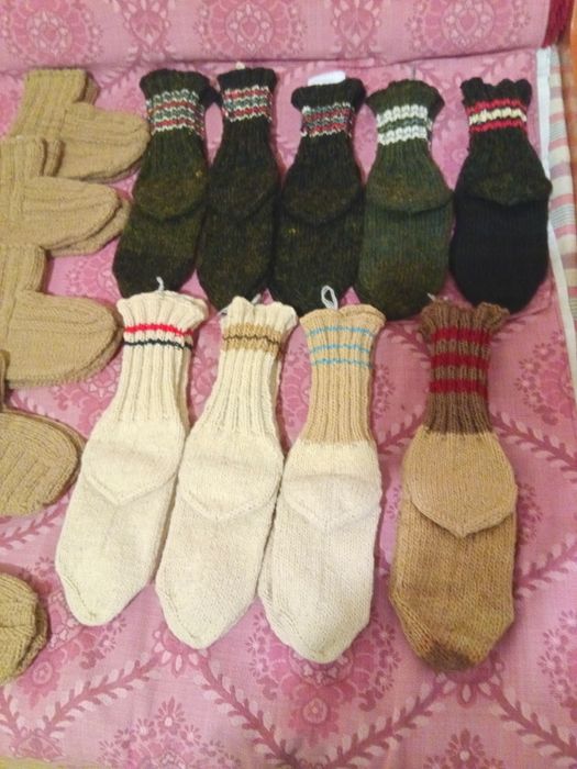 Ciorapi lână,botosi,cipici.Noi.